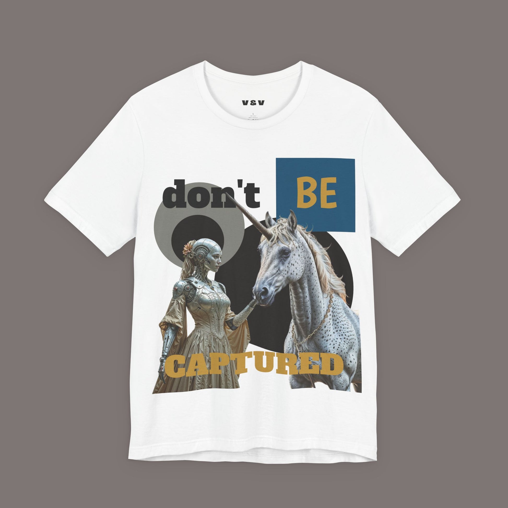 A Maiden and an Unicorn - Medieval Lore Unisex Art Tee