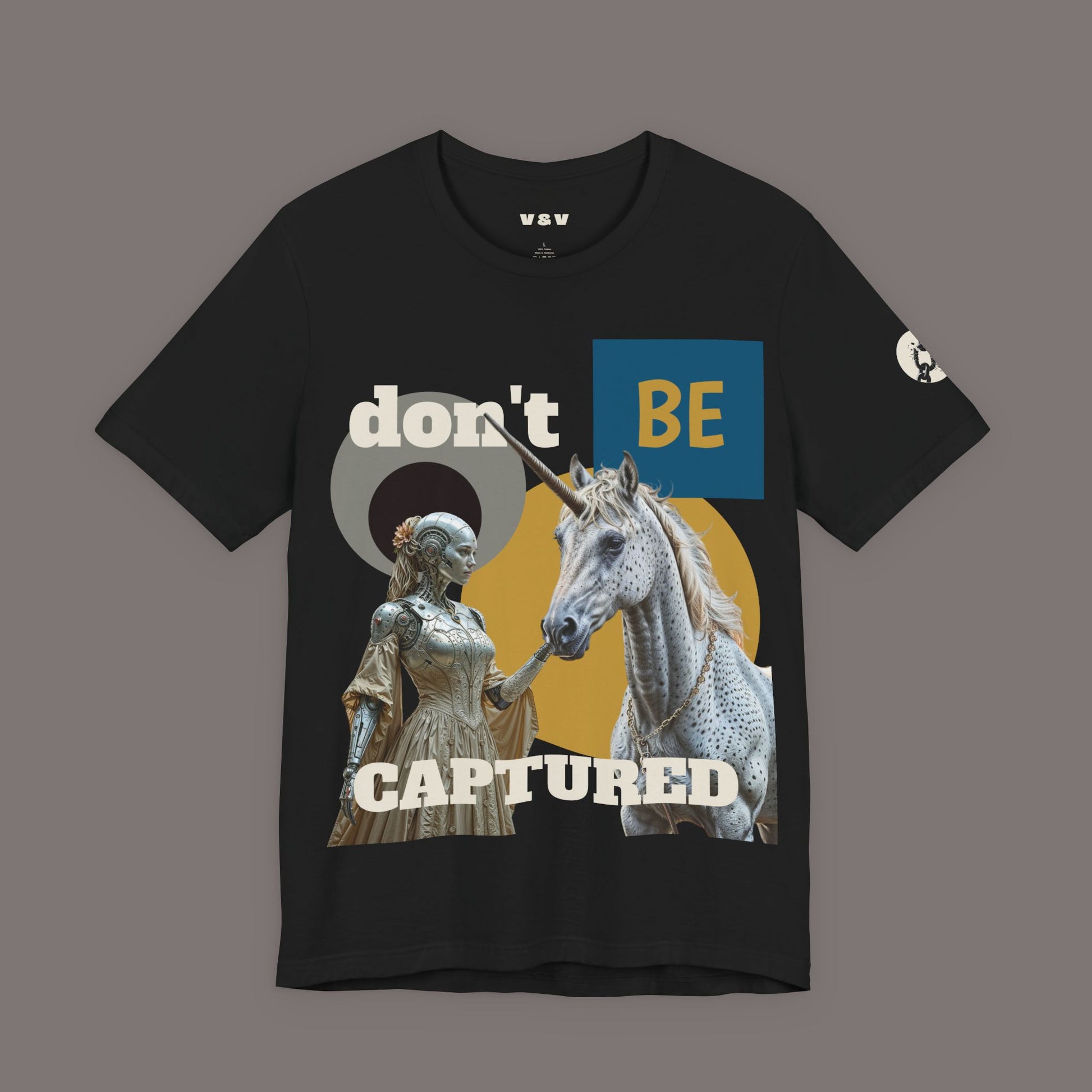 A Maiden and an Unicorn - Medieval Lore Unisex Art Tee