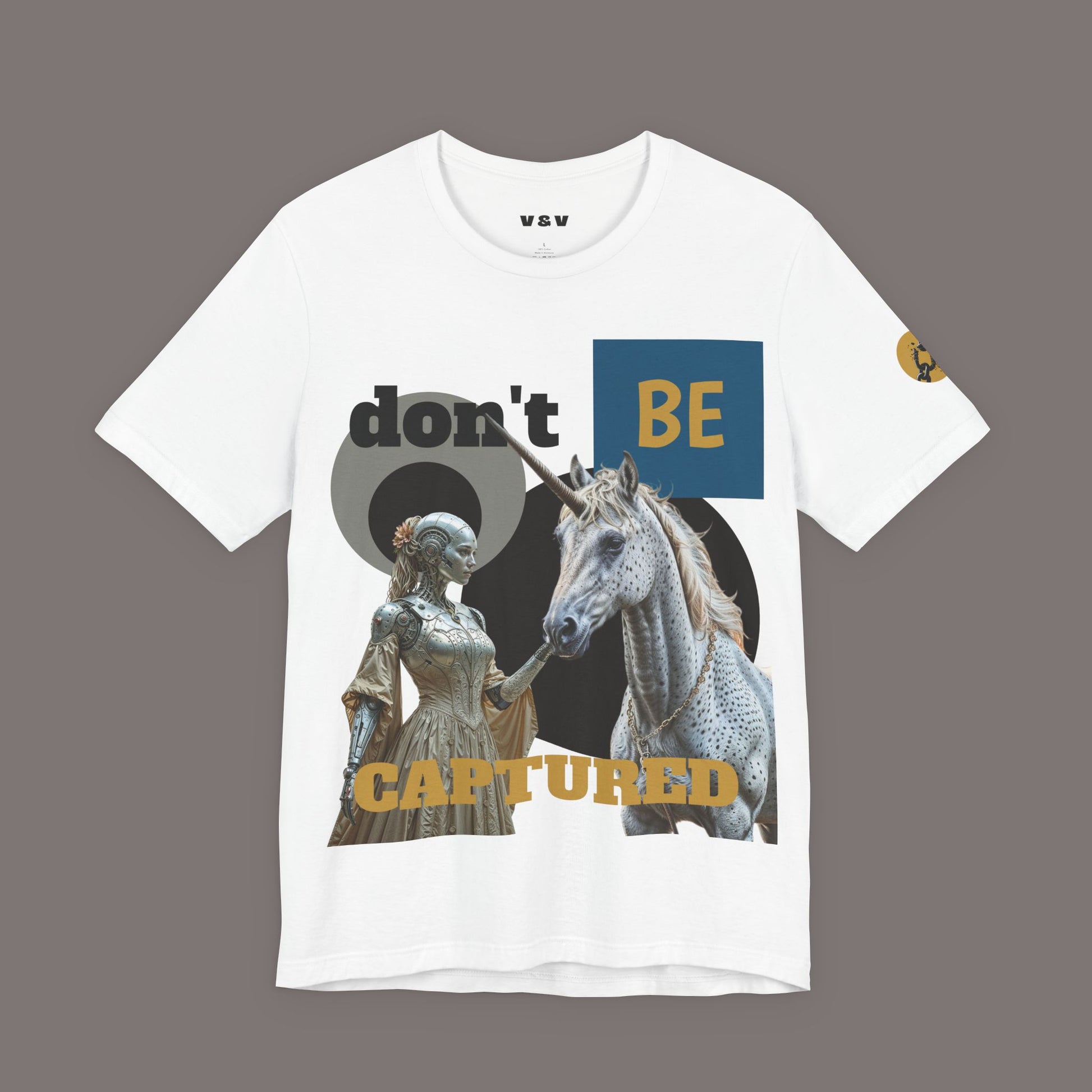 A Maiden and an Unicorn - Medieval Lore Unisex Art Tee